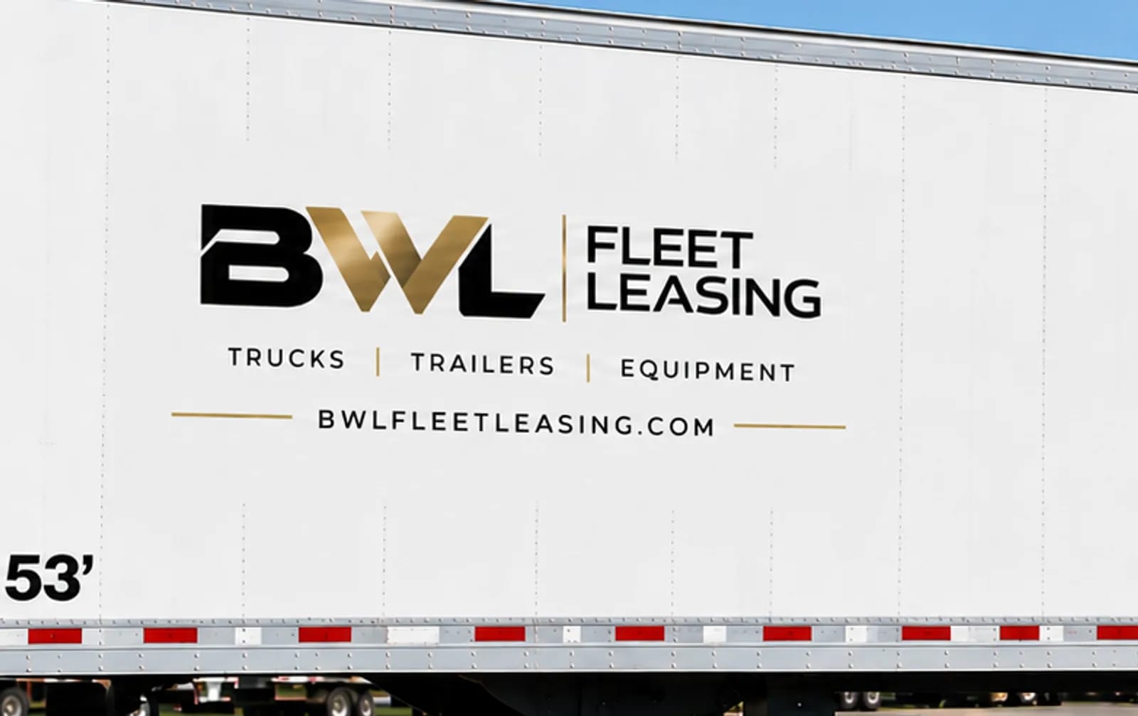 BWL Fleet Leasing branding on the side of a 53-foot dry van trailer
